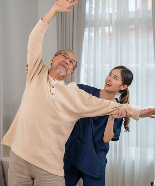 giúp việc người già